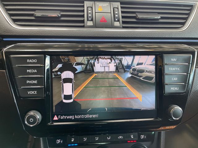 Skoda Superb Lim. L&K *Pano*Xenon*Kamera*