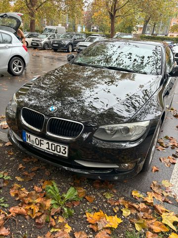 BMW 320d Cabrio - 8fach bereift, gepflegt