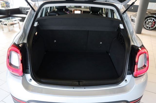 Fahrzeugabbildung Fiat 500X Cross|1HAND|PANO|KAMERA|ACC|19ZOLL|