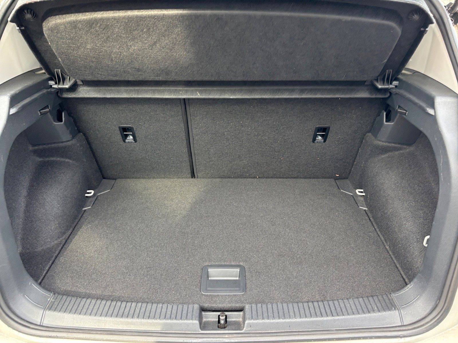 Fahrzeugabbildung Volkswagen T-Cross  Style