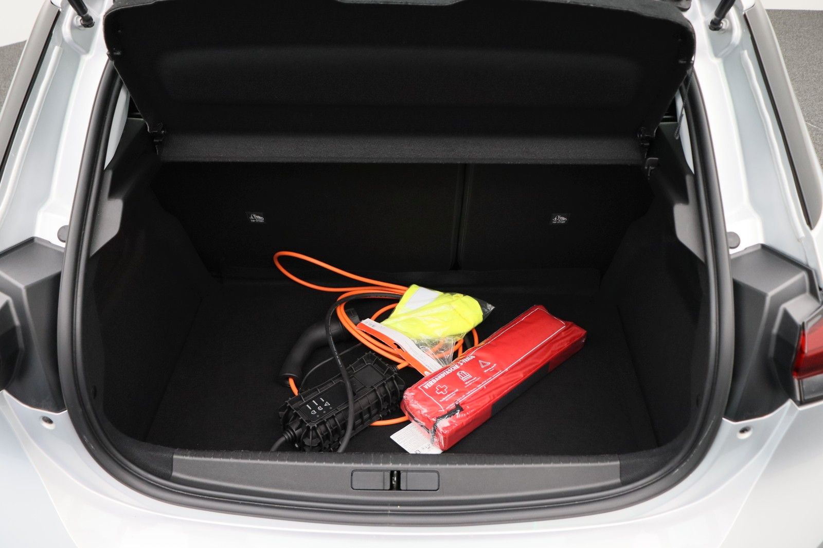 Fahrzeugabbildung Opel Corsa F e Elegance 11kW