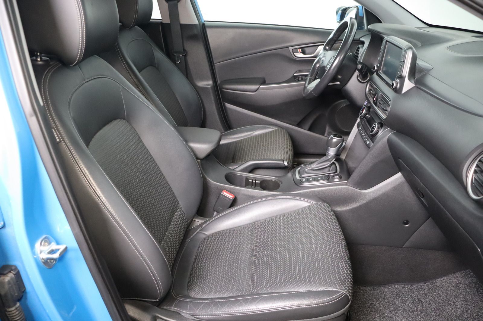 Fahrzeugabbildung Hyundai Kona Sport 4WD * HUD + RFK * LED