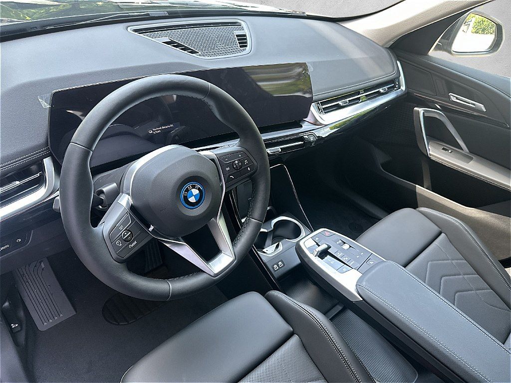 BMW iX1 - Bild 9