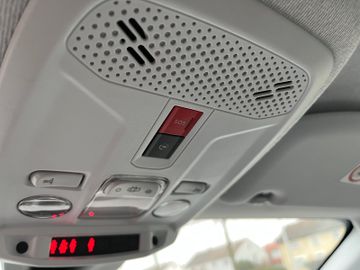 Opel Corsa Elektro 11 kW Charger Sitz-&Lenkradheizung