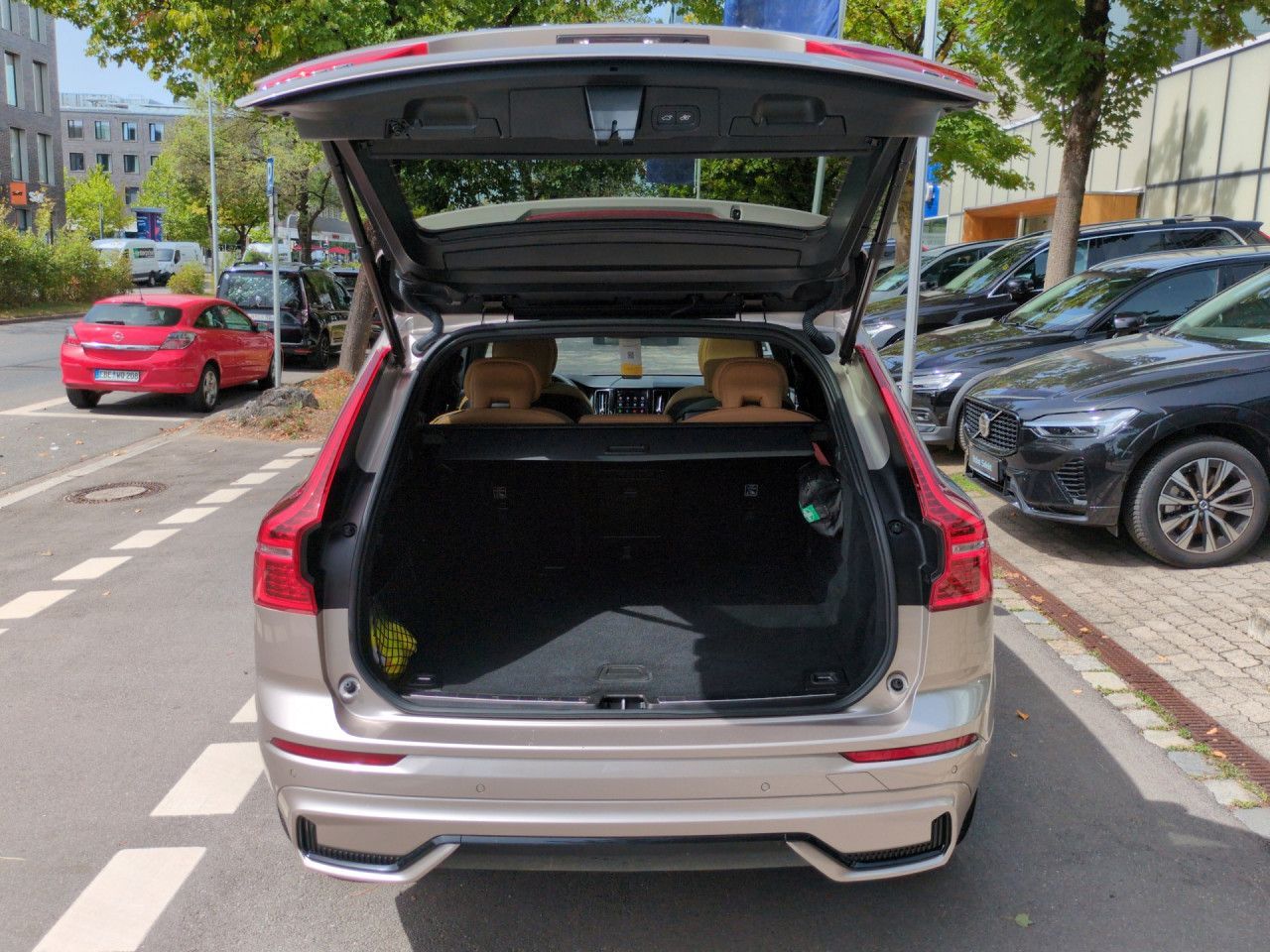 Volvo XC 60 Plus Dark 2WD foto 19