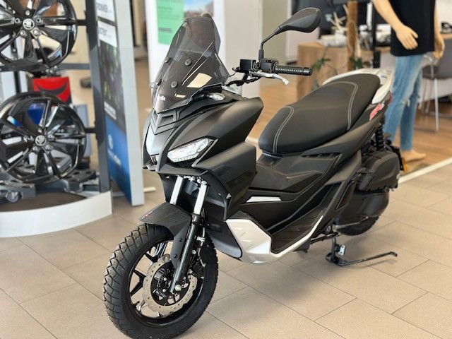 Aprilia SR GT 125 SCHWARZ