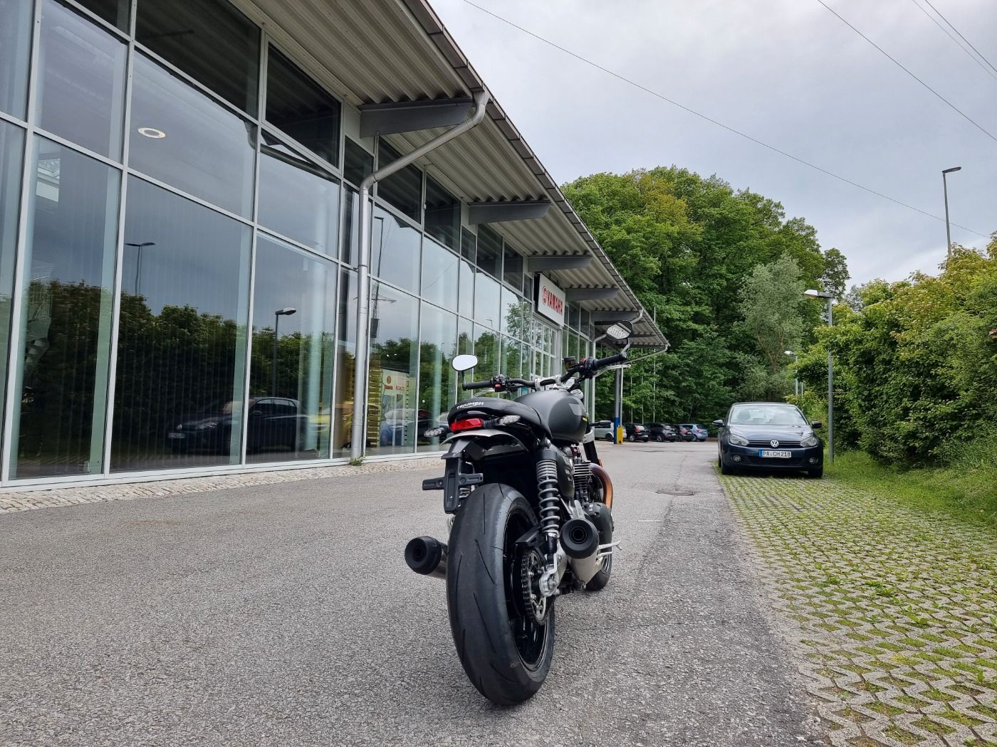 Fahrzeugabbildung Triumph Speed Twin 1200 wenig KM, wie NEU!