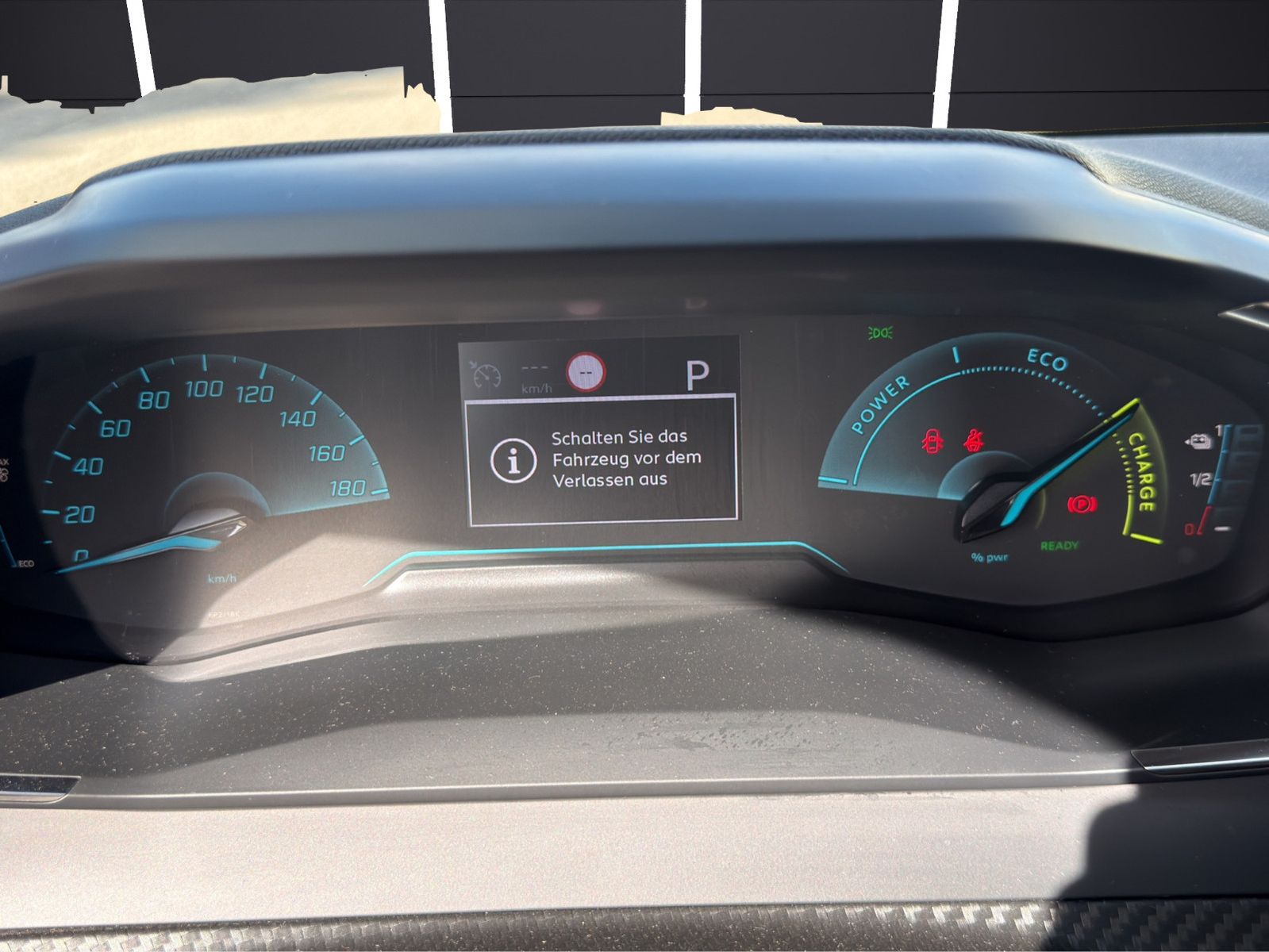 Fahrzeugabbildung Peugeot 208 e- Active/Keyless Go/Apple Carplay/Shz/DAB+