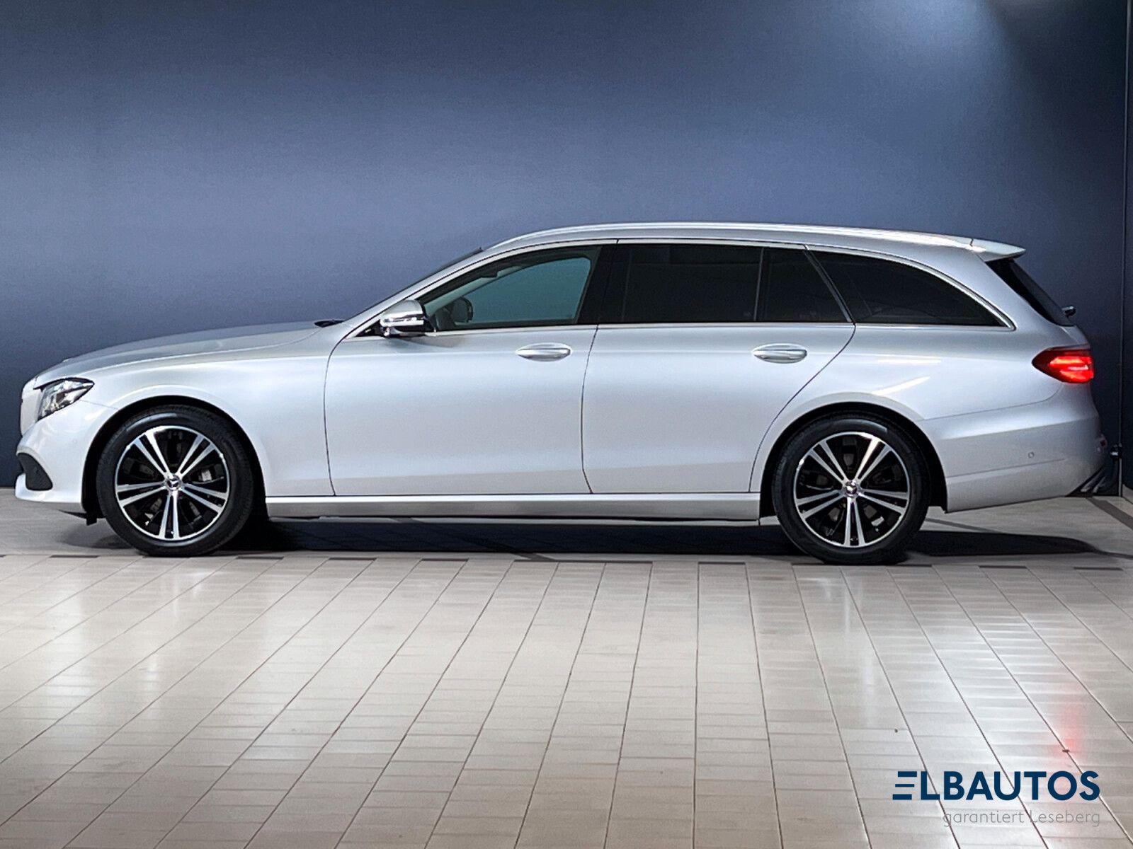 Mercedes-Benz E 400 d T 4M Avantg. Multibeam/AHK/Distro/Leder/ imagem 3