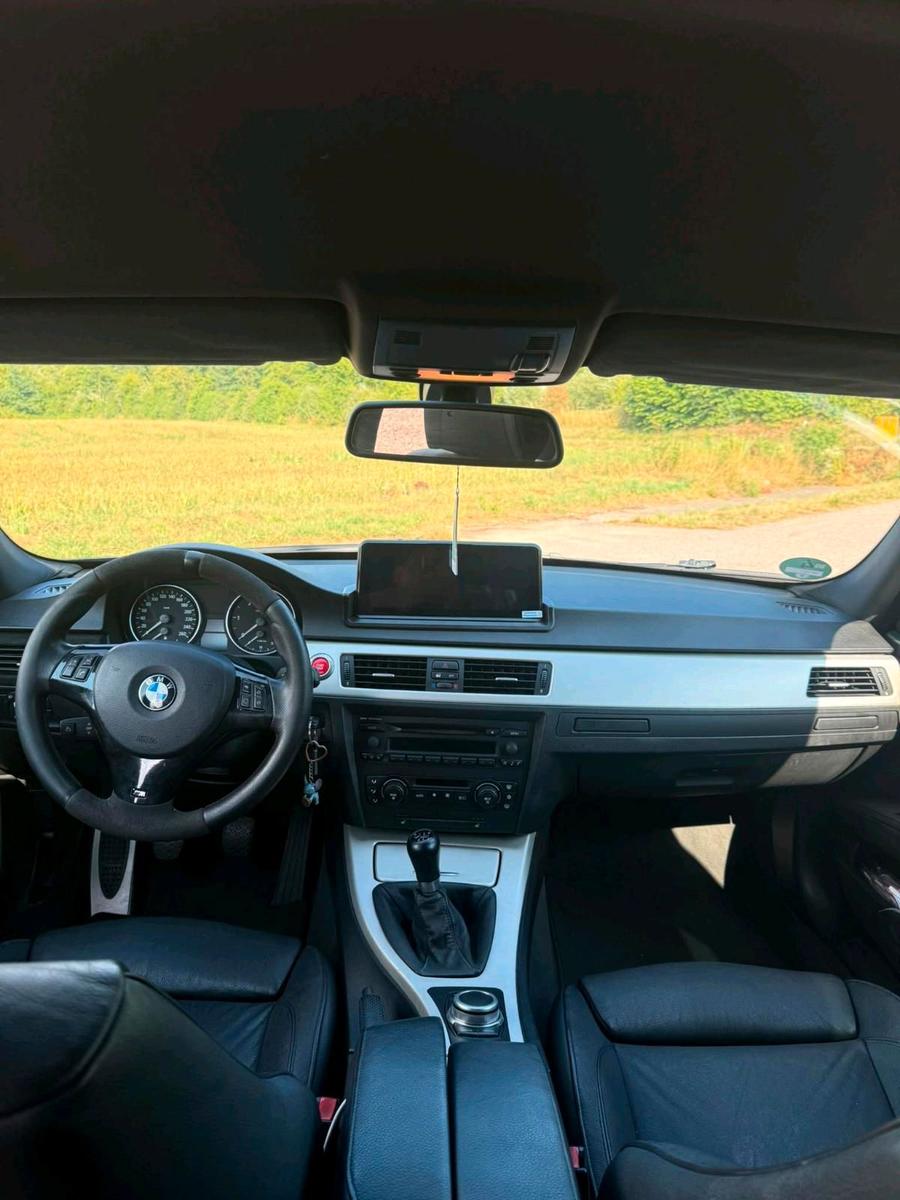 BMW 330 2006 — photo 7