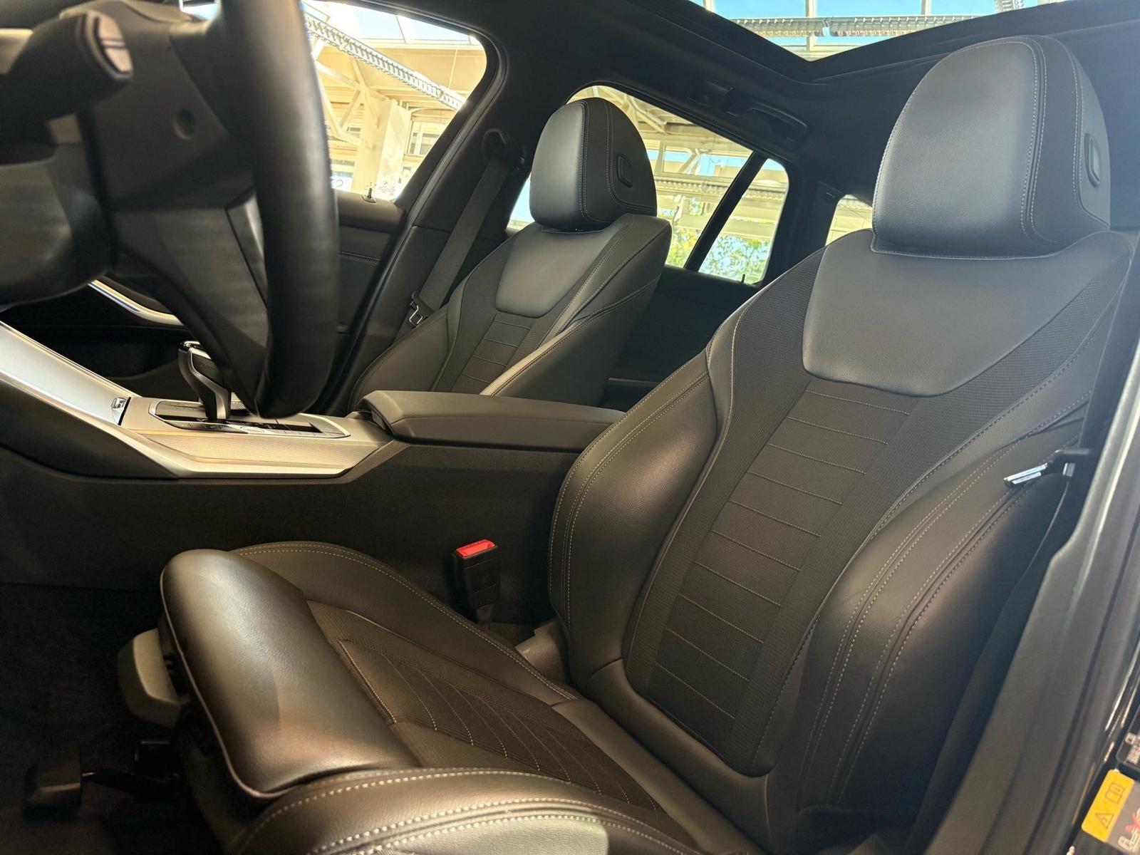 BMW 330e Sport Line DA Prof Laser PA HuD Pano HiFi