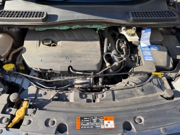 Ford Kuga - 12
