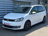 Volkswagen Touran Highline AUTOMATIK/PANO/XENON/TÜV 03.27 - Volkswagen Touran mit Benzin-Antrieb: Kleinbus, 2.0
