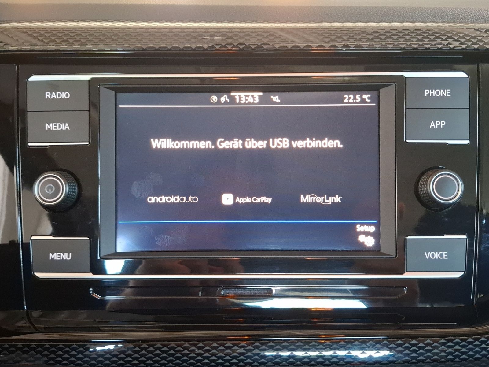 Fahrzeugabbildung Volkswagen Polo TSI Life DSG LED CarPlay AID GRA PDC