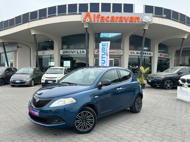 Другие Lancia Ypsilon 1.0 firefly hybrid Silver