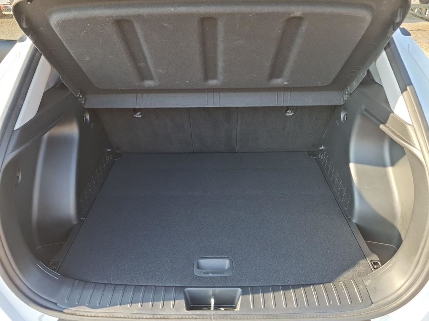 Fahrzeugabbildung Hyundai KONA Prime 1.6 T-Gdi SITZ-P+360°KAMERA+LED+ACAA