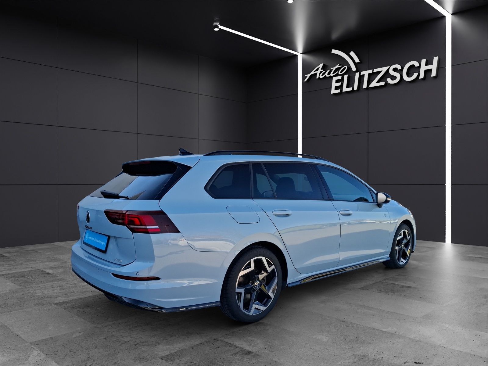 Fahrzeugabbildung Volkswagen Golf VIII Variant eTSI R-Line DSG LEDplus Navi A