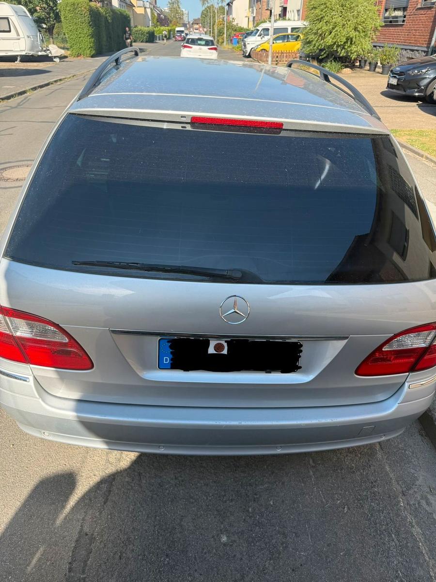 Mercedes-Benz E320 2004 — photo 5