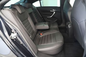 Opel Insignia - 12