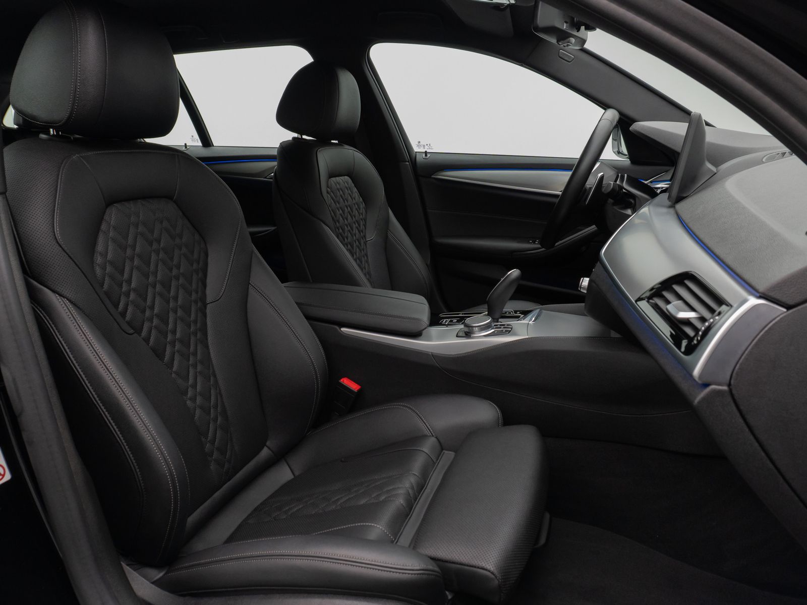 Fahrzeugabbildung BMW 530d  M Sport Kamera Laser HUD DAB HiFi Komfort