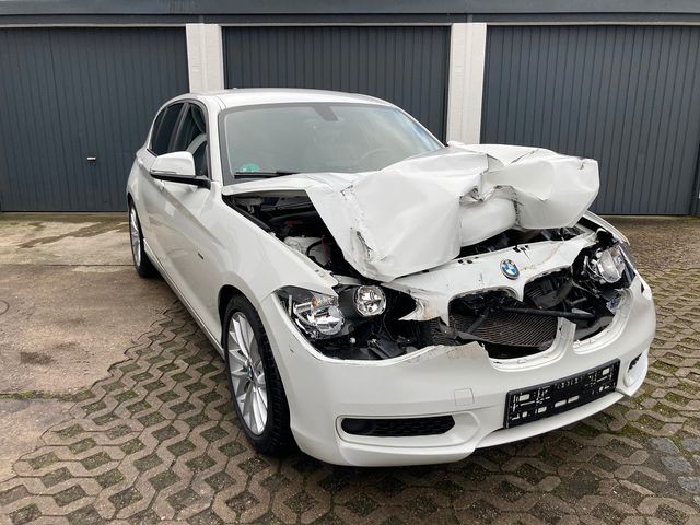 BMW 116i F20 Urban Line Motor OK Airbag OK