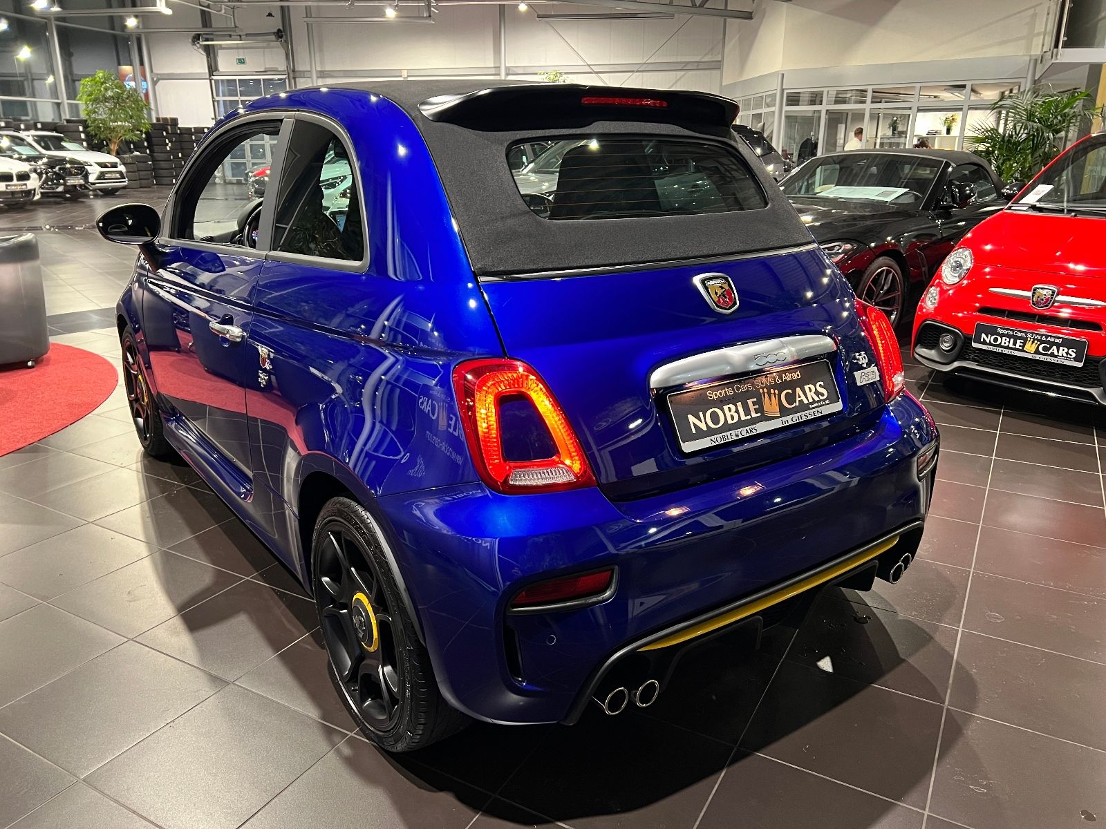 Fahrzeugabbildung Abarth 595C Pista KLIMA Navi CARPLAY PDC