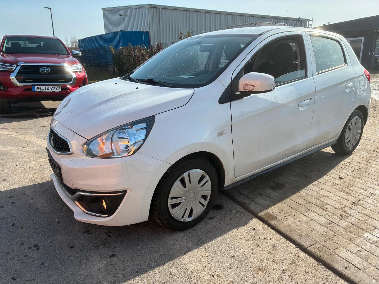 Mitsubishi Space Star Intro Edition/Fahrbereit/Text lesen