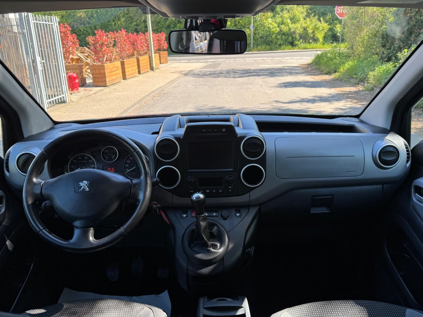 Peugeot Partner Tepee Allure 1HD/PEUGEOT SCHECKHEFT/NAVI