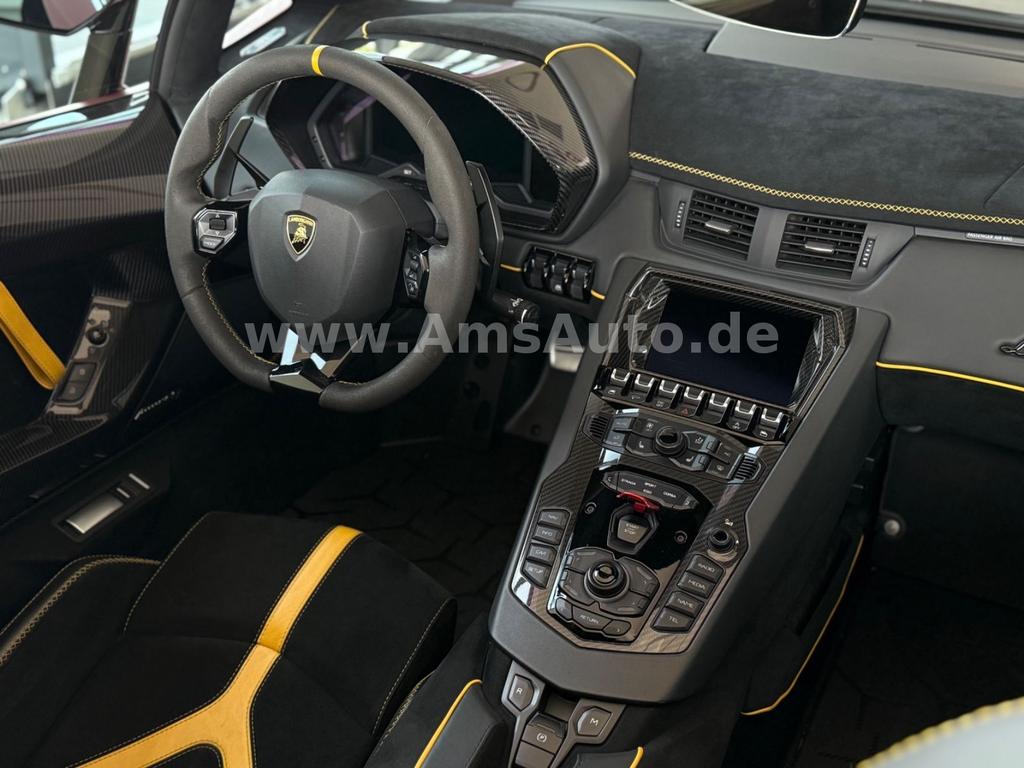 Lamborghini Aventador