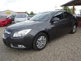 Opel Insignia 1.8 ECOTEC Selection - Opel Insignia Selection mit Benzin-Antrieb