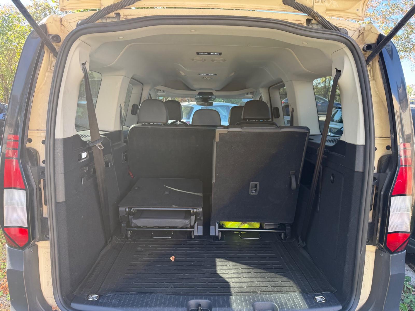 Volkswagen Caddy Maxi 2.0L 7-Sitzer