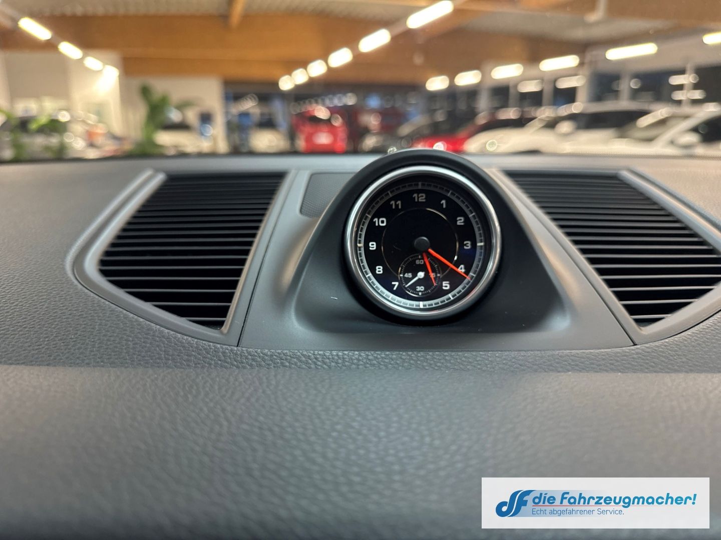 Fahrzeugabbildung Porsche Macan S El. Panodach Navi Memory Sitze Soundsyst
