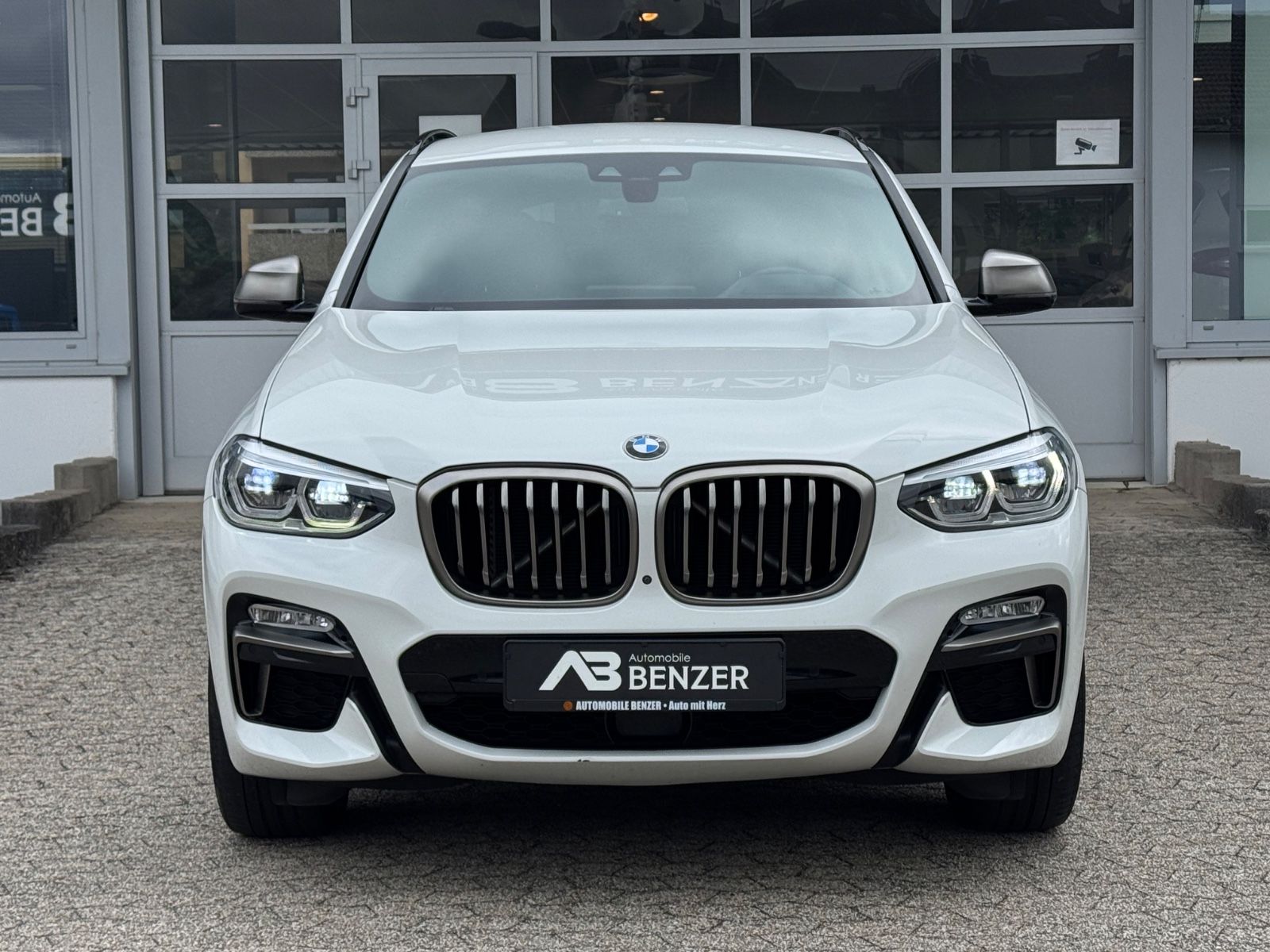 Fahrzeugabbildung BMW X4 M40/ACC/LED/AHK/Leder/HUD/Ambiente/360°Cam/