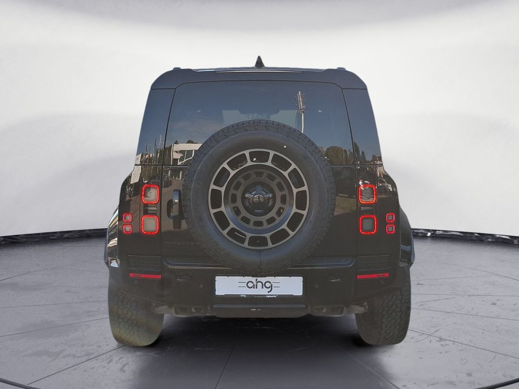 LAND-ROVER Defender 2026