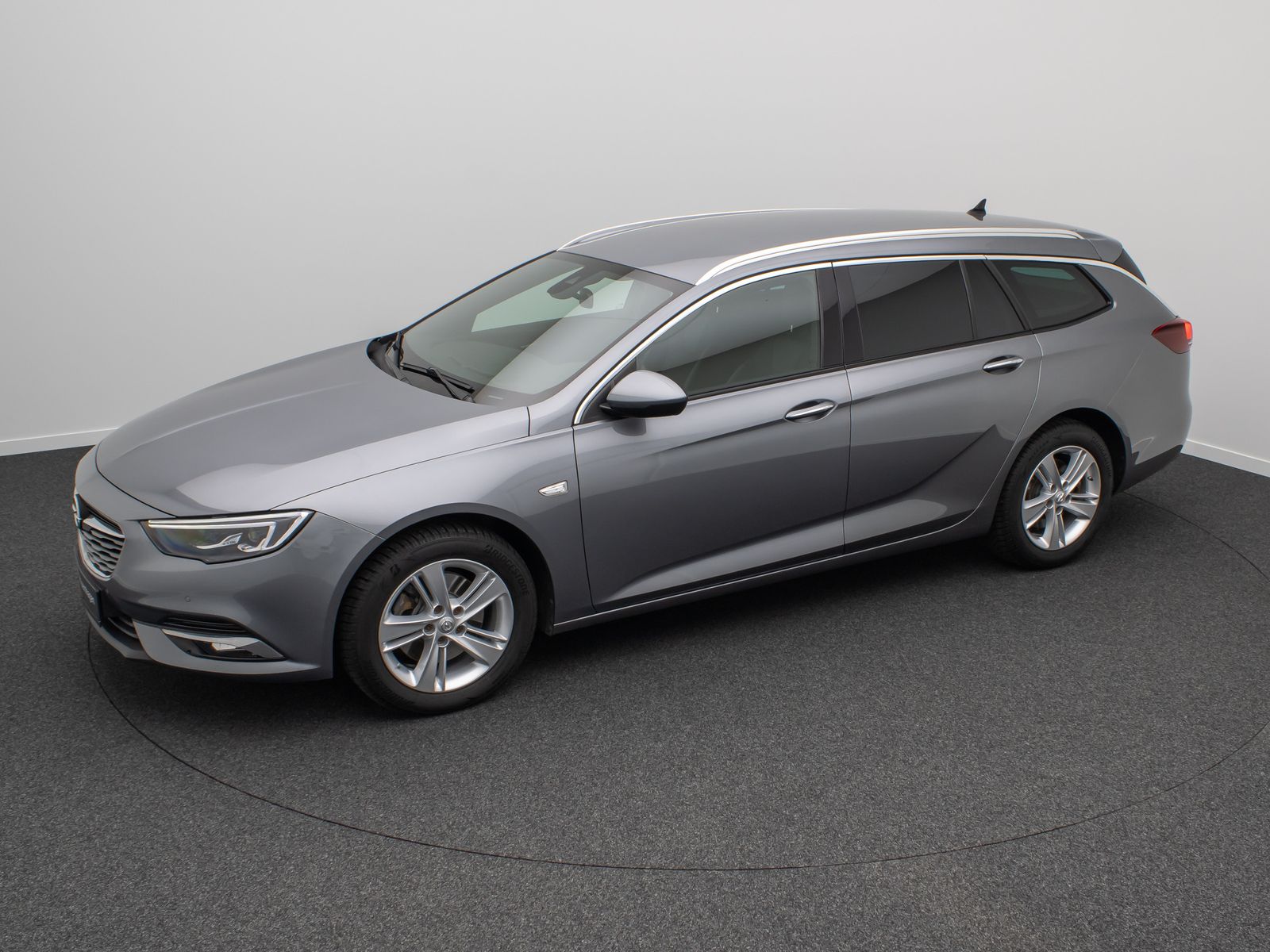 Fahrzeugabbildung Opel Insignia Innovation 4x4 Kamera FahrAssist Navi 1