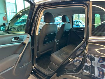 Volkswagen Tiguan Sport & Style 4Motion *BiXenon*Navi*AHK*