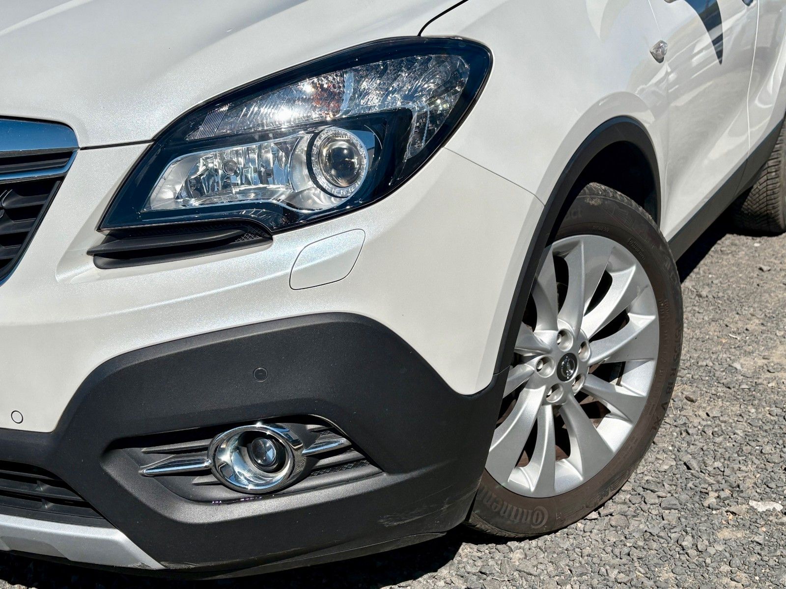 Fahrzeugabbildung Opel Mokka Innova ecoFlex 4x4 Navi Xenon Leder Kamera