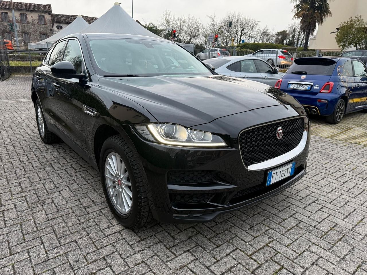 JAGUAR F-Pace