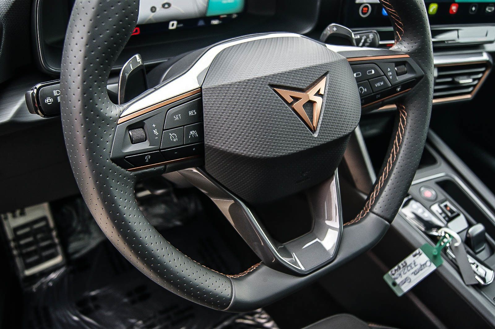Fahrzeugabbildung CUPRA Leon Sportstourer e-Hybrid PANORAMA CARPLAY ACC