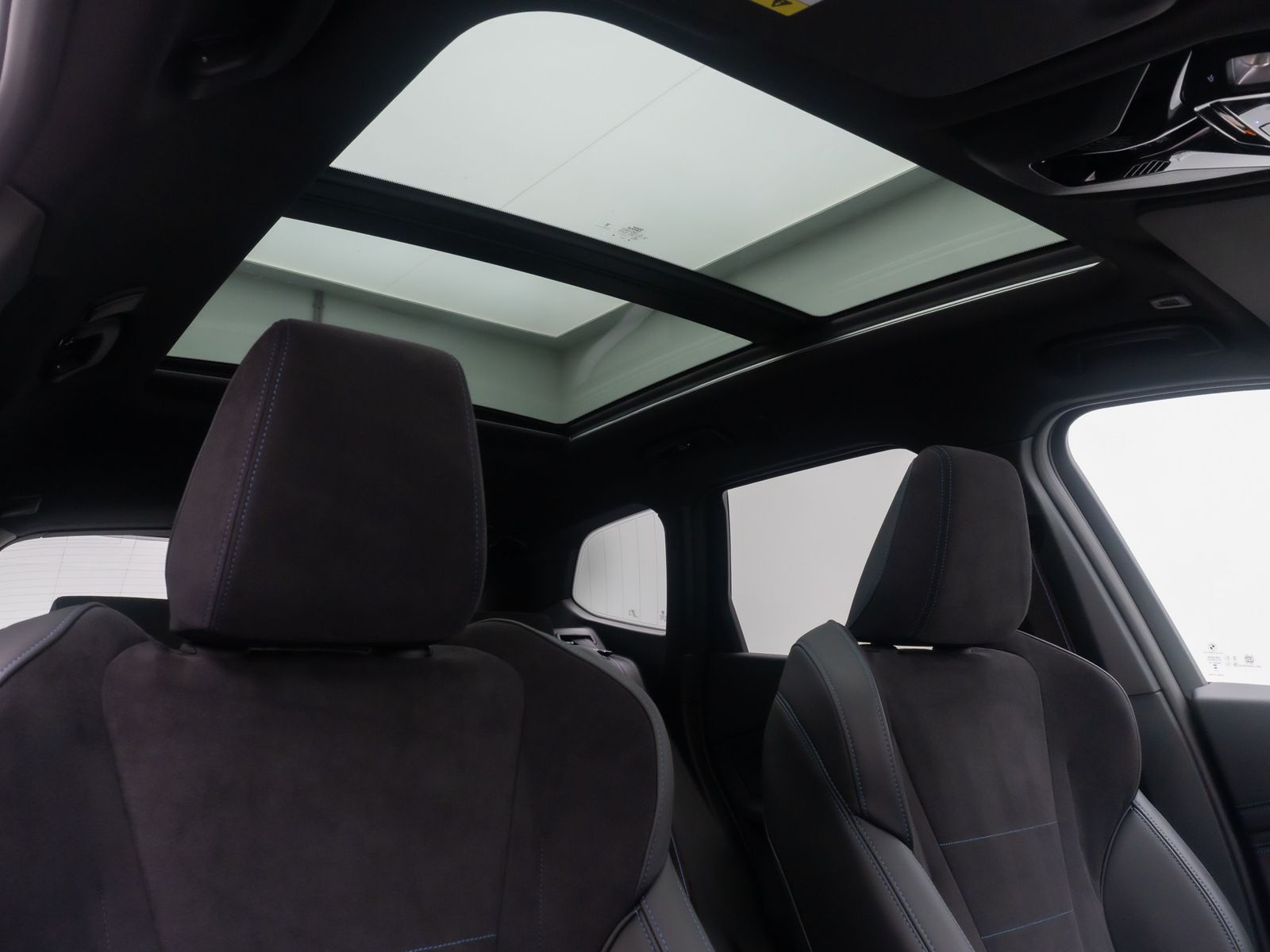 Fahrzeugabbildung BMW X1 xD30e MSport 360&deg;H/K Panorama AHK HUD DAB 19"