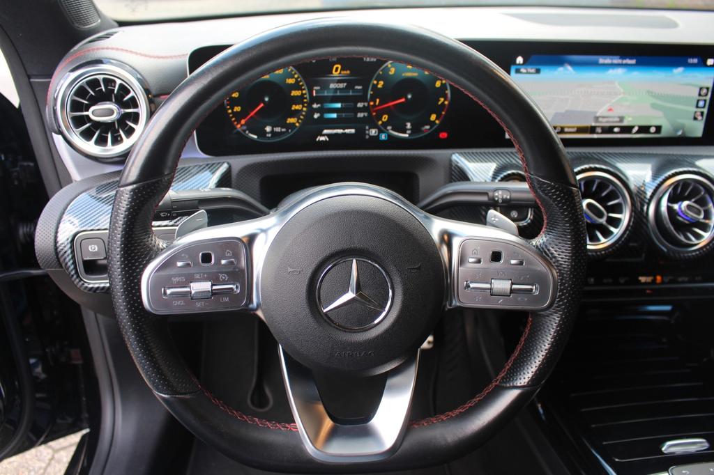 Mercedes-Benz CLA 35 AMG