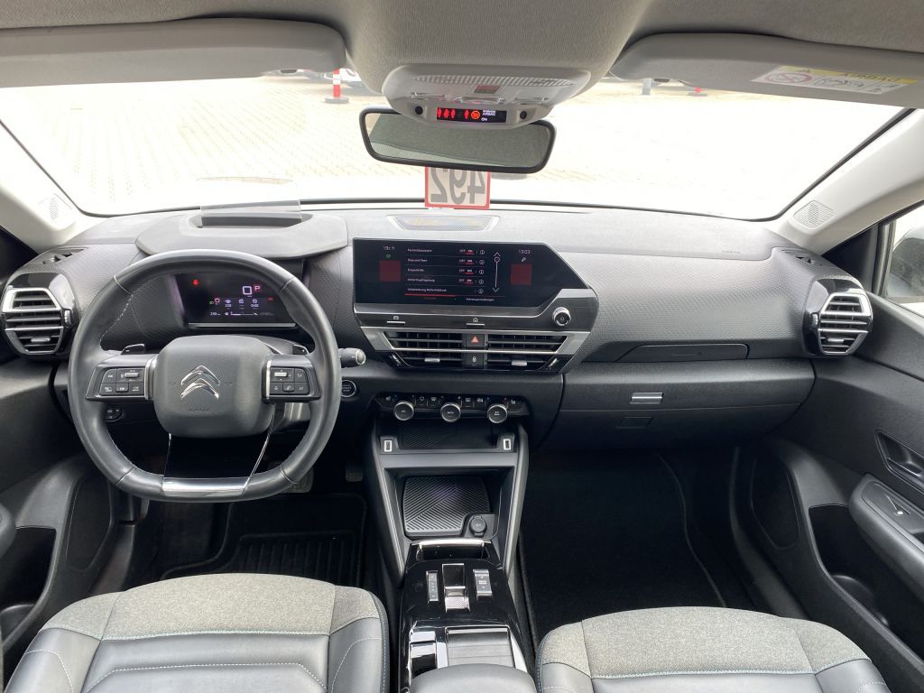 Fahrzeugabbildung Citroën C4 Benzin 155 Automatik Shine *Winterpak*Nav*LED