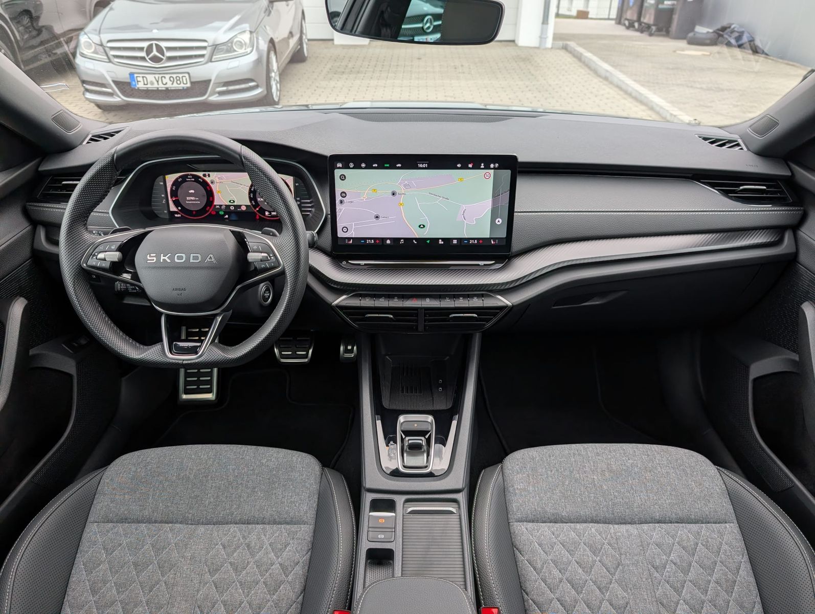 Fahrzeugabbildung SKODA Octavia 2.0 TDI Sportline DSG MATRIX*WINTER*5J.G
