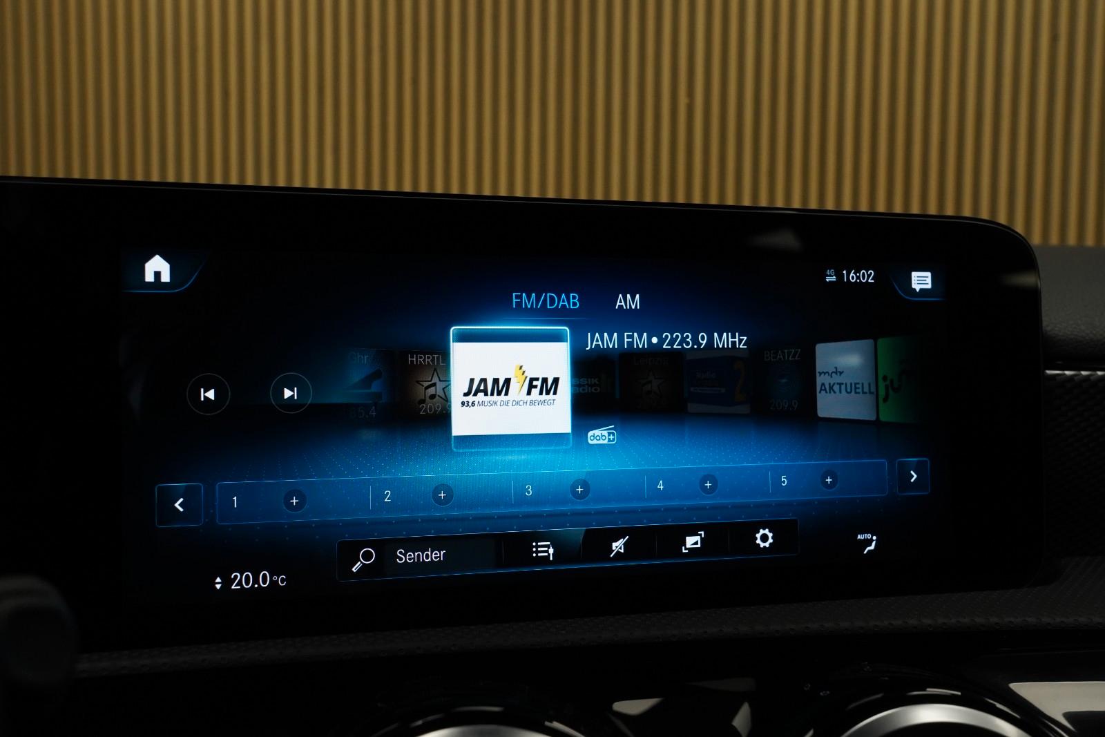 Mercedes-Benz A 250 +LED+MBUX+CARPLAY+DAB+CARBON+AUG. REALITY+