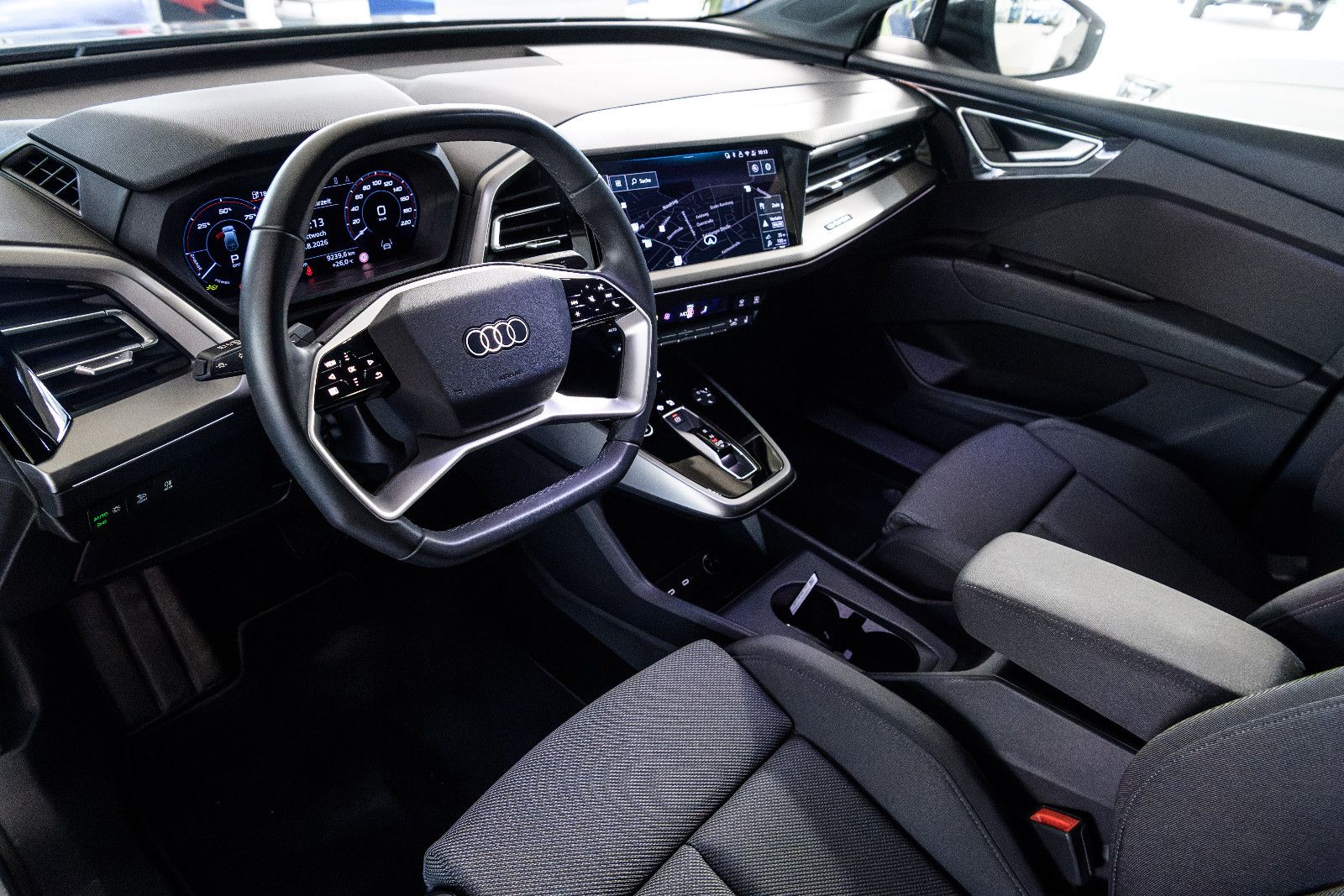 Fahrzeugabbildung Audi Q4 e-tron 45 quattro S-Line MATRIX/RFK/NAVI/
