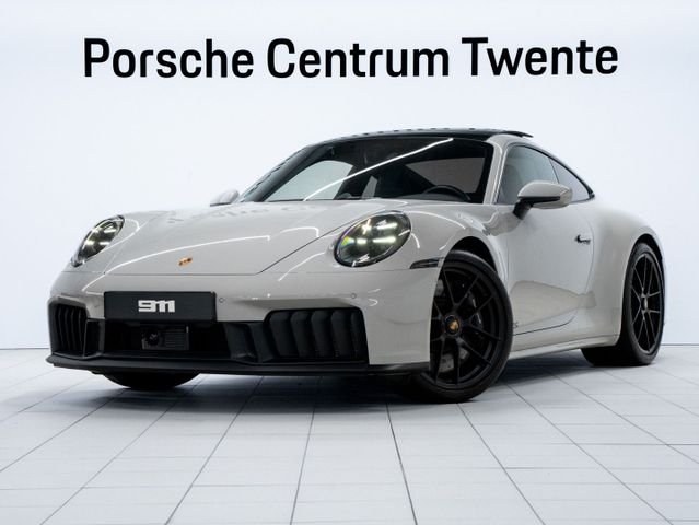 PORSCHE 992 Carrera 4 GTS