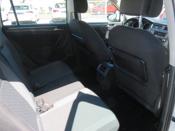 Volkswagen Tiguan - 12