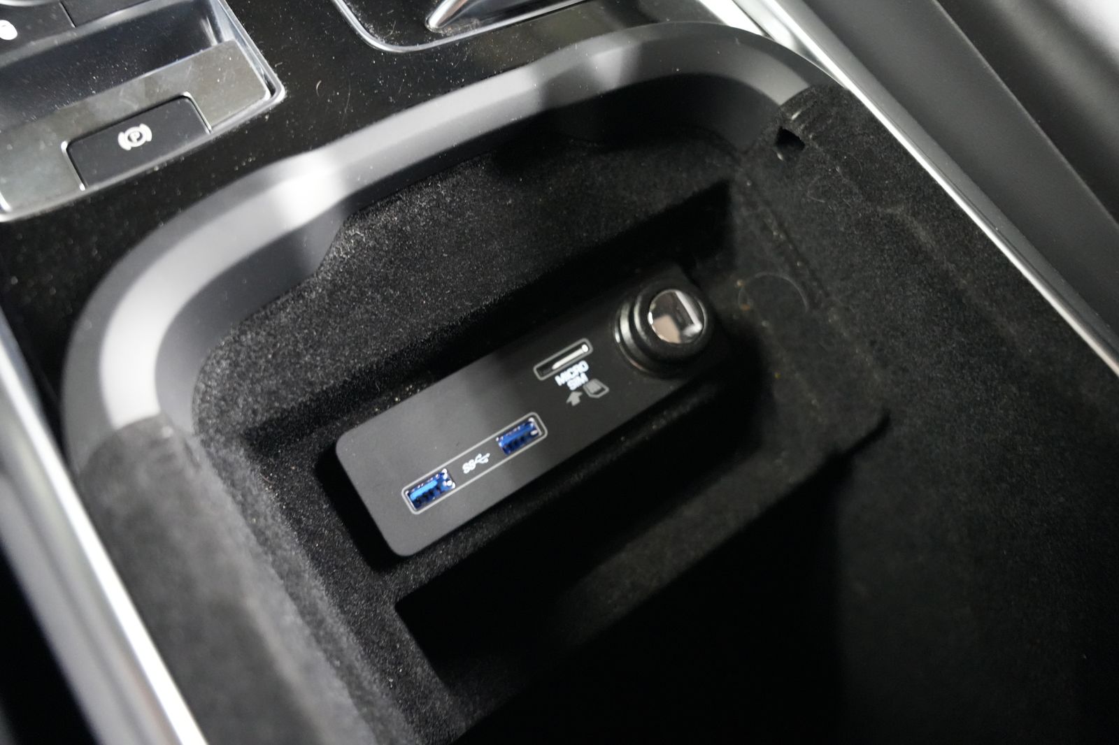 Fahrzeugabbildung Land Rover Range Rover Sport HSE Dynamic *Pano*HUD*Meridian