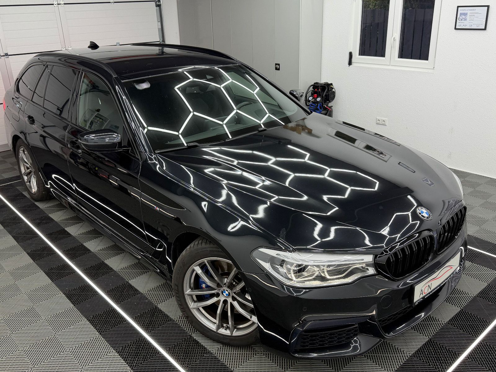 Fahrzeugabbildung BMW 530 d M SPORT/LED/NAVI PROF/STHZ/LIVE COCKPIT