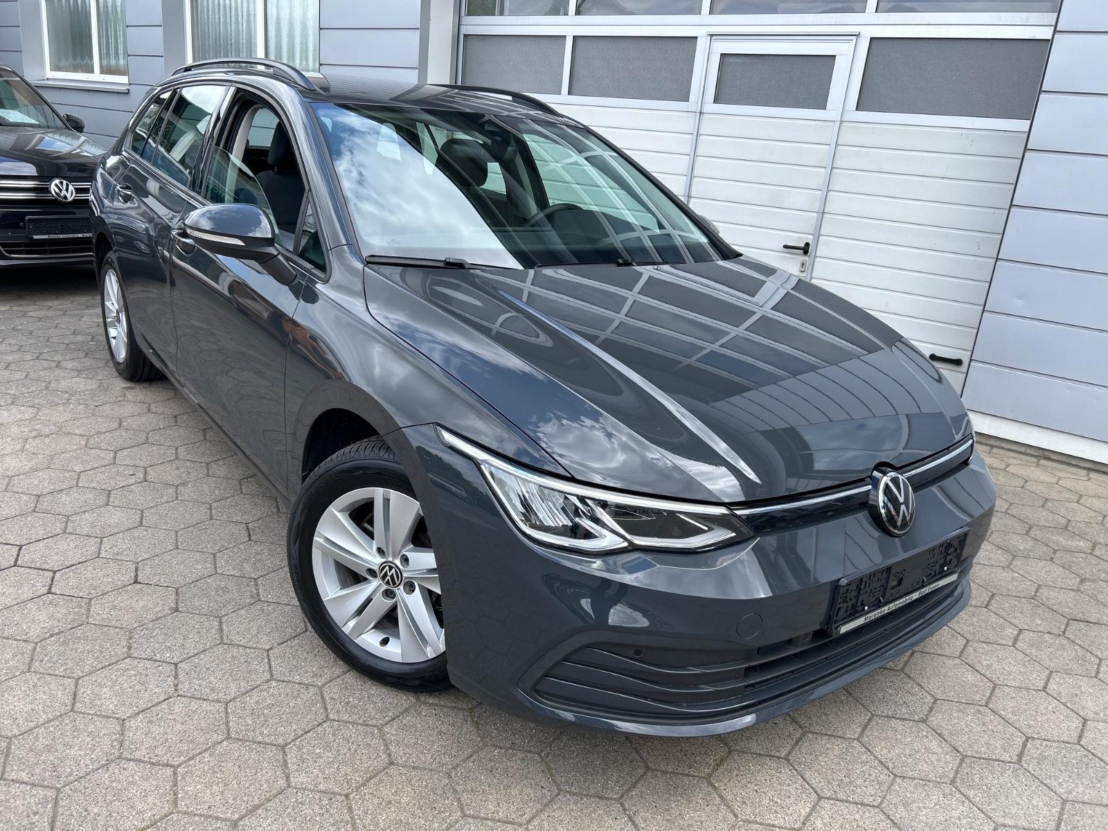 Volkswagen Golf VIII Variant Life DSG, Navi